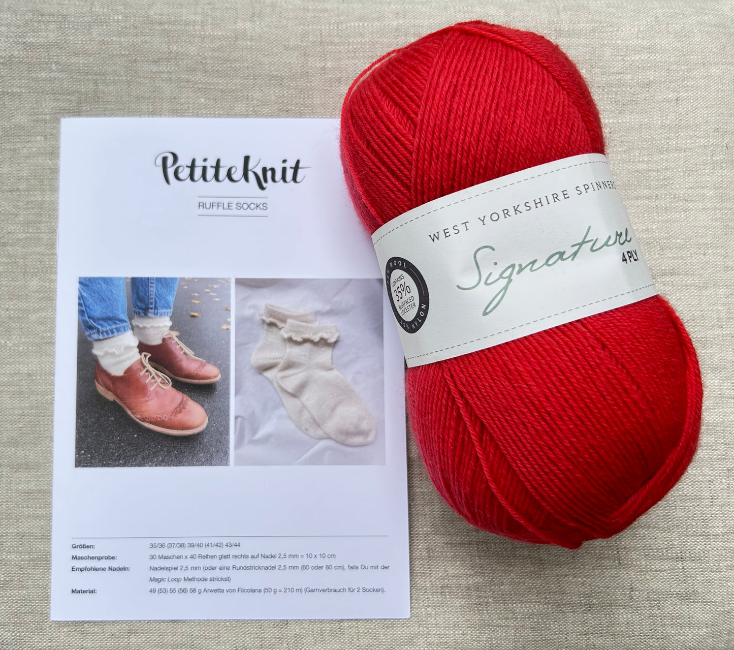 Strickpaket Ruffle Socken - PetiteKnit - BFL