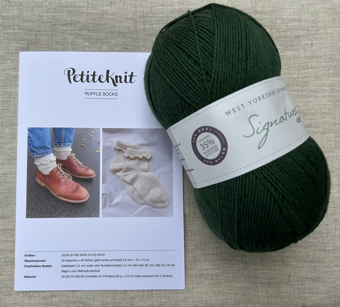 Strickpaket Ruffle Socken - PetiteKnit - BFL