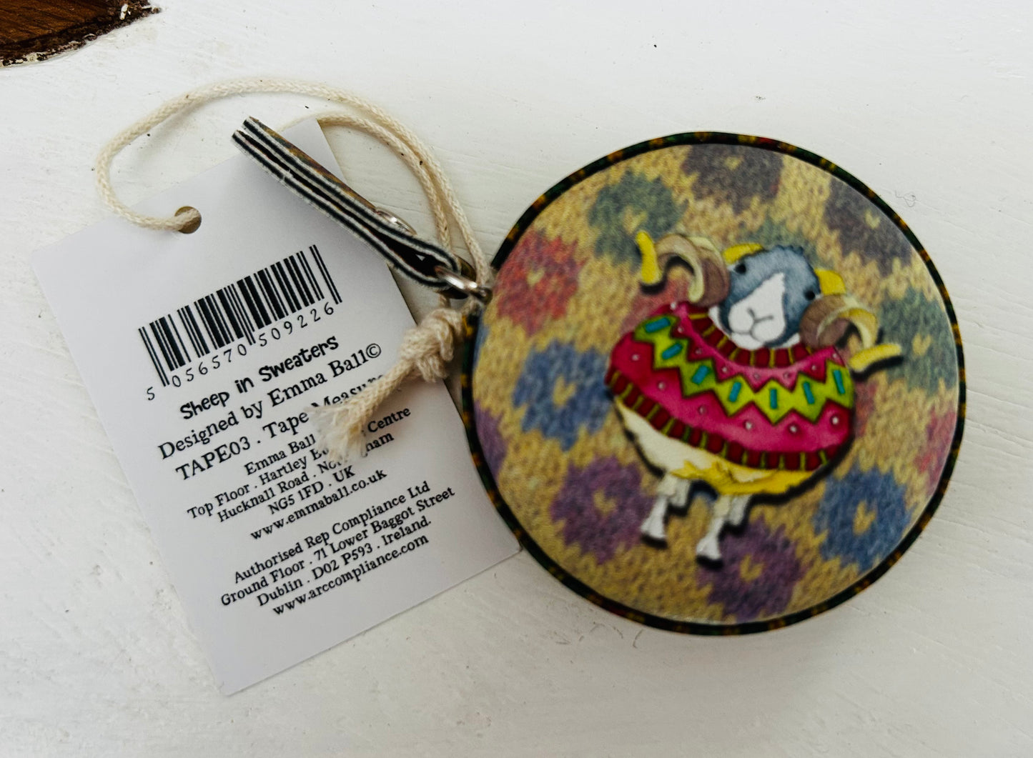 Maßband von Emma Ball