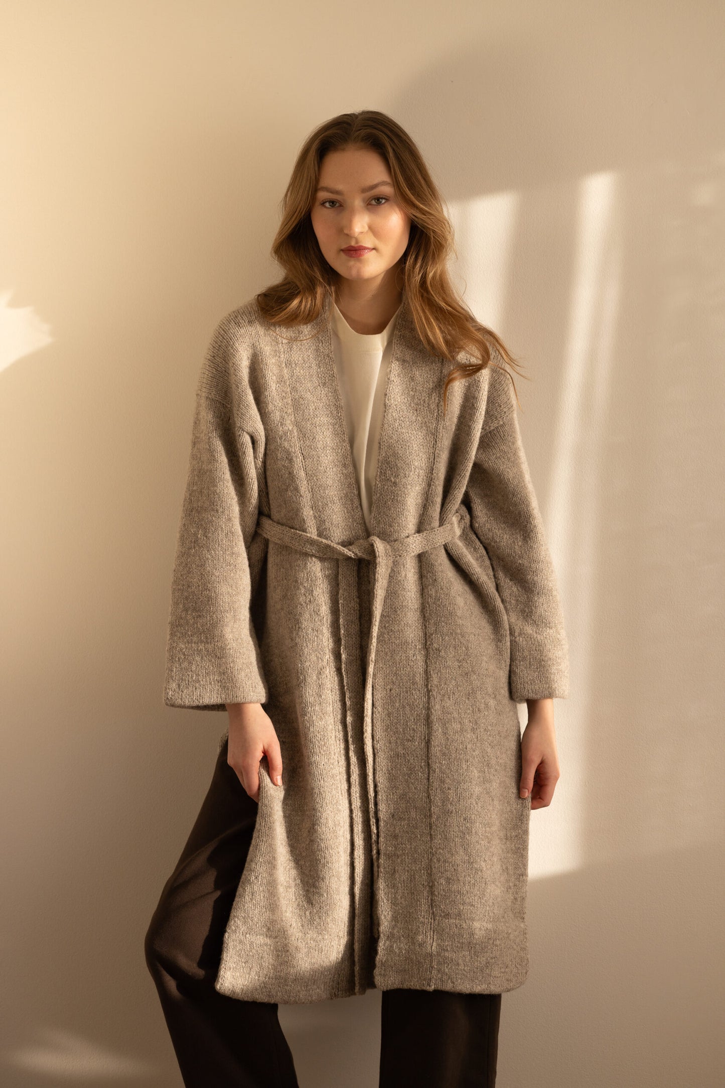 Strickpaket Cardigan Minimalisme no. 1 (Englisch) - Augustins/Hillesvåg