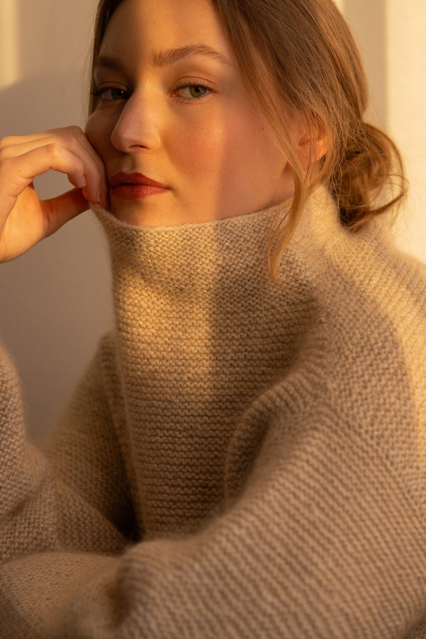 Sweater Minimalisme no. 3 (Englisch) - Strickanleitung von Augustins/Hillesvåg