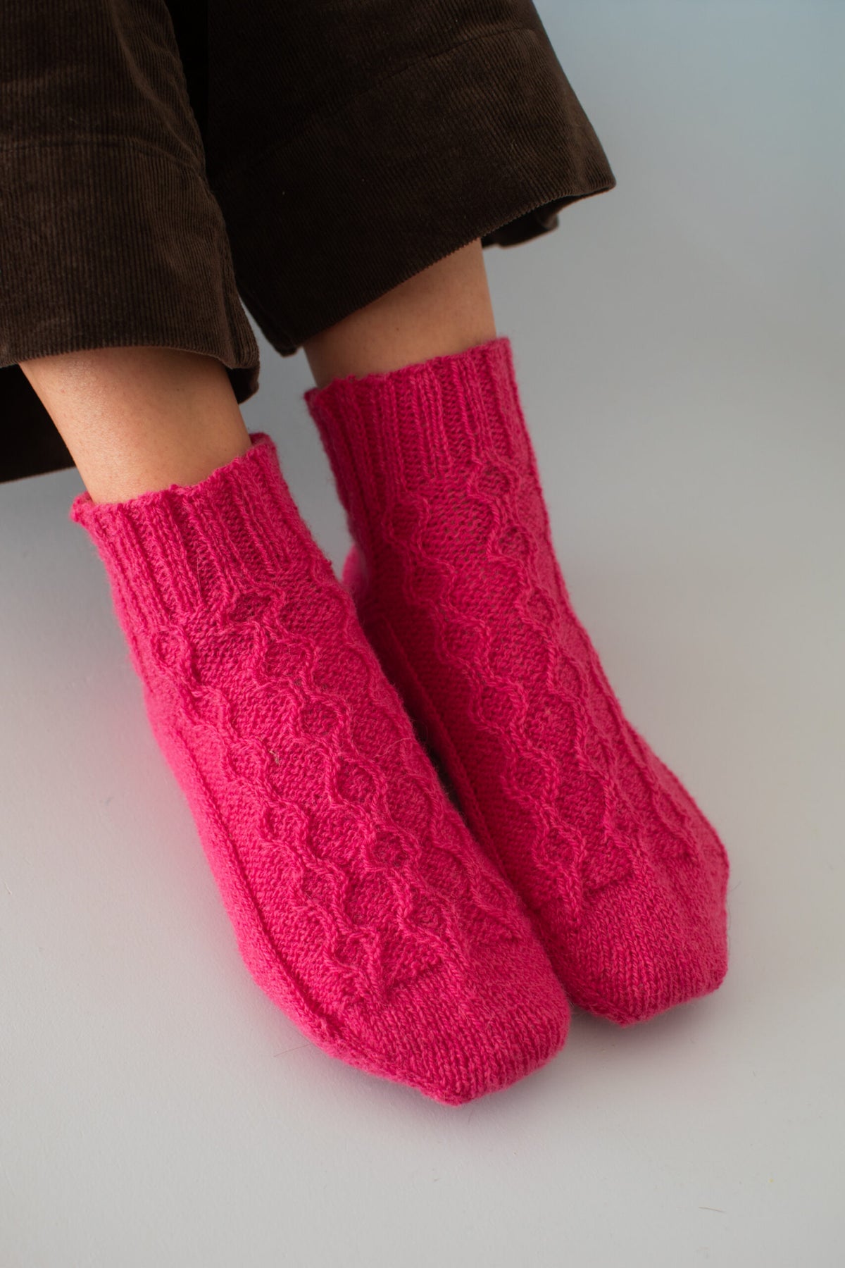 Strickpaket Ylva sokker Rosa Sløyfe (Englisch/Norwegisch) - Hillesvåg