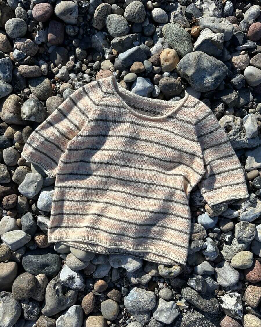 Amélie Tee - Strickanleitung von PetiteKnit