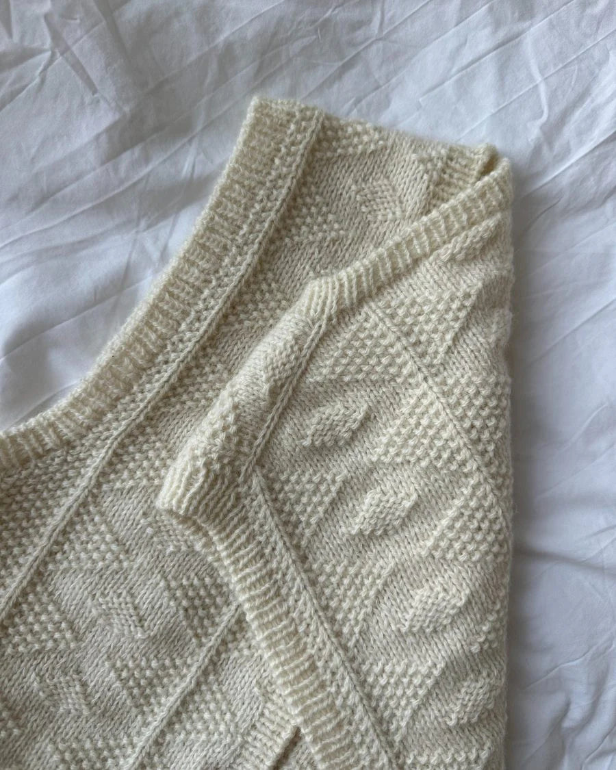 Esther Vest - Strickanleitung von PetiteKnit