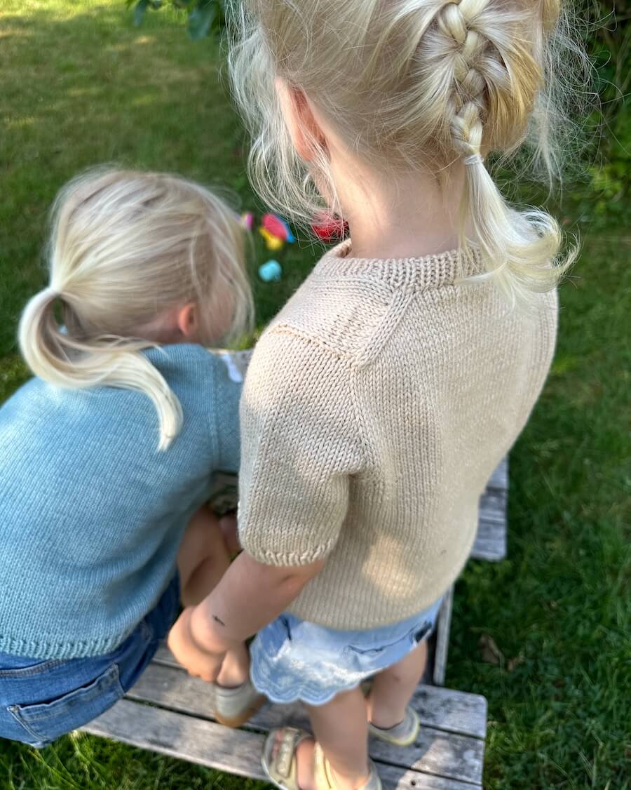 Poppy Tee Junior - Strickanleitung von PetiteKnit