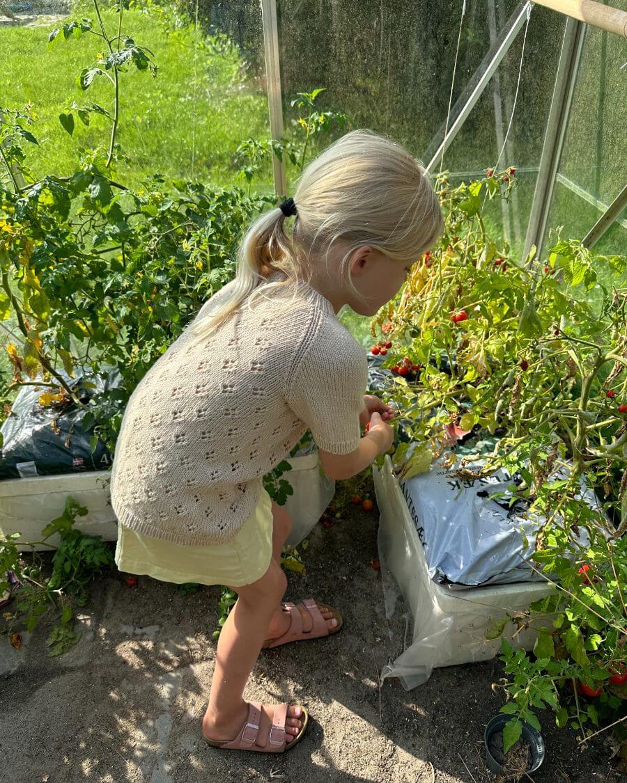 Rigmors Sommerbluse - Strickanleitung von PetiteKnit