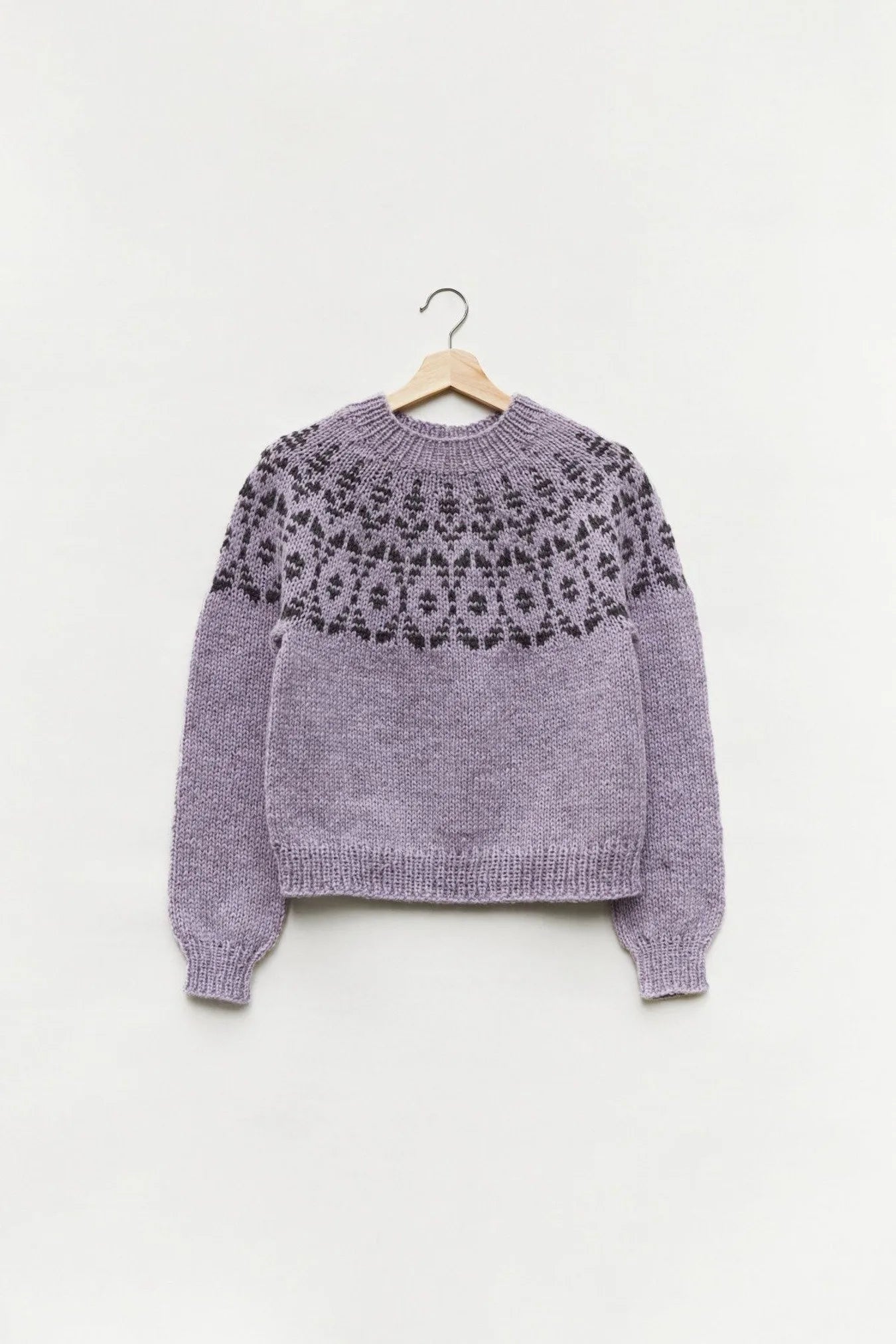 Strickpaket Høstlynggenser lila - Rauma Garn