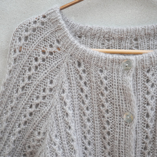 Waffle Cardigan - Strickanleitung von Knitting for Olive