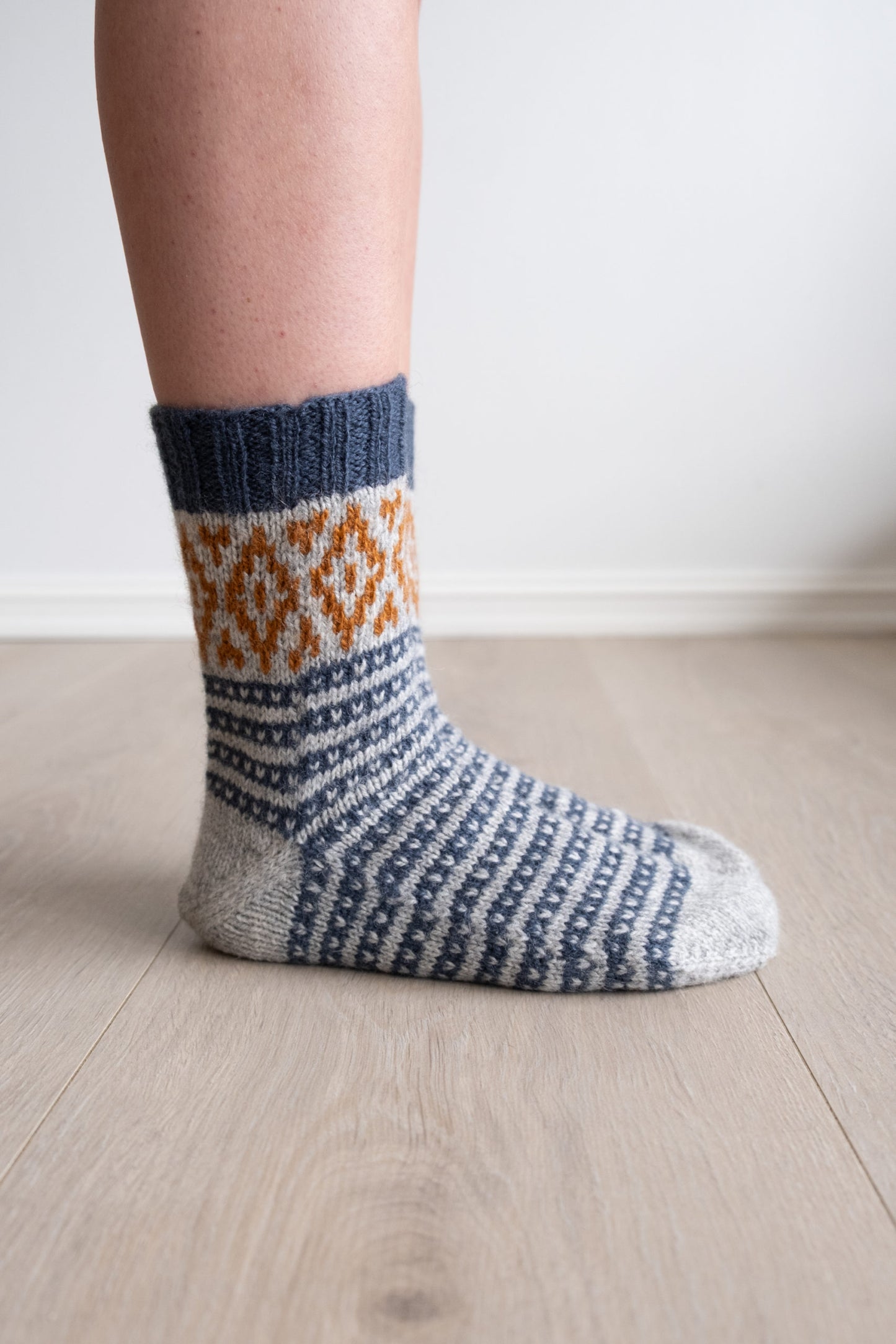 Strickpaket Gyda Socken (Englisch/Norwegisch) - Hillesvåg