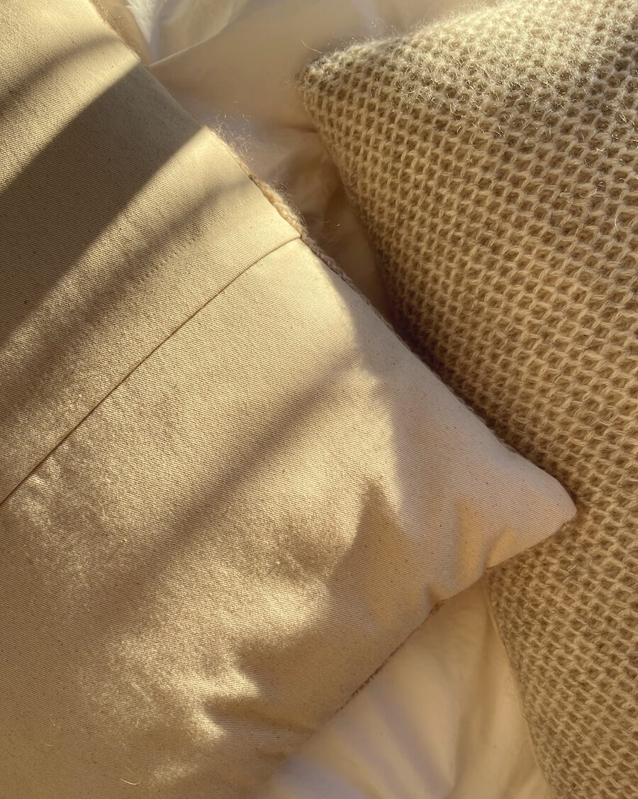 Kissen Honey Pillow  - Strickanleitung von PetiteKnit