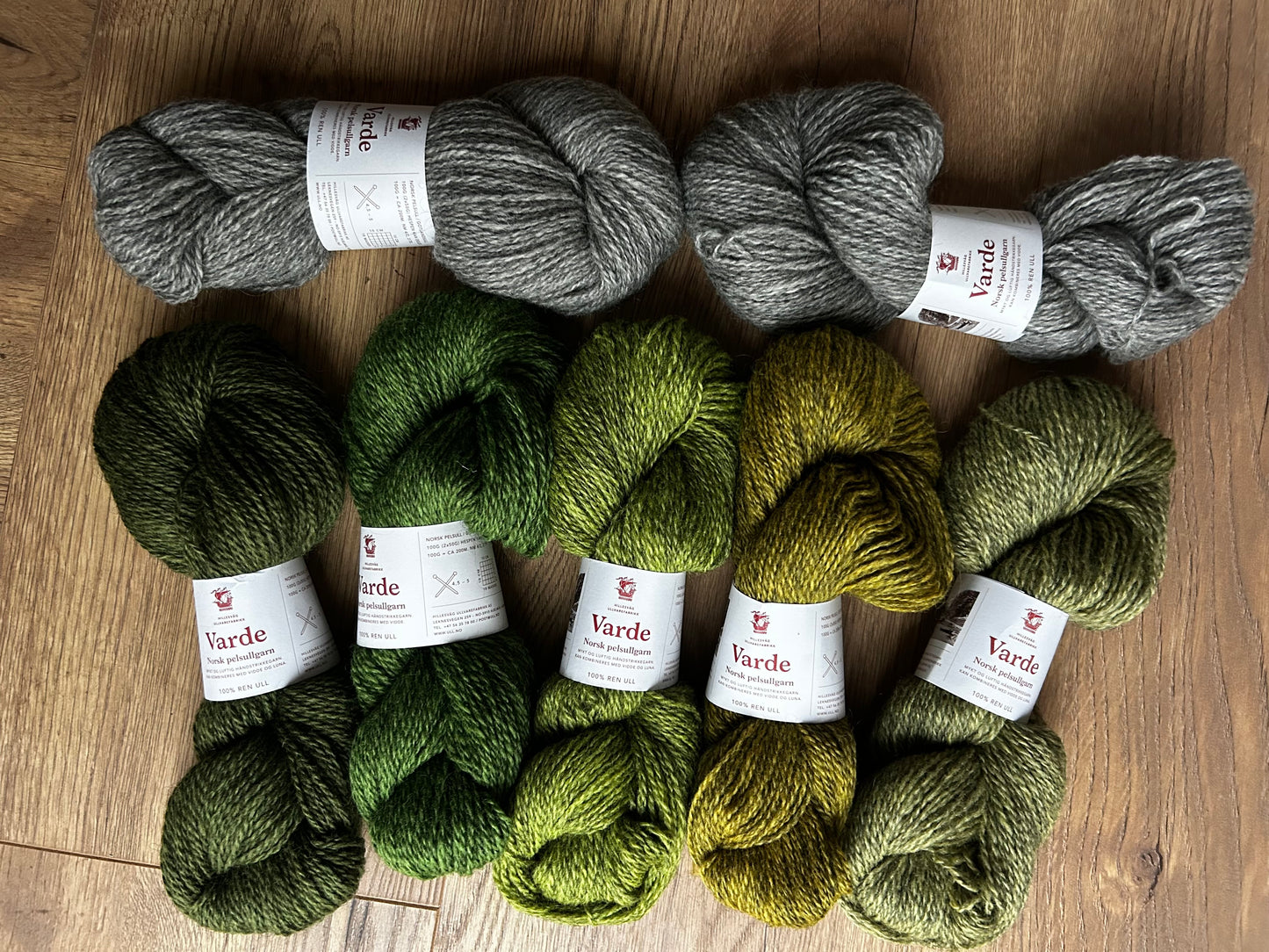 Strickpaket Varde pledd von Hillesvåg - mit Originalgarn