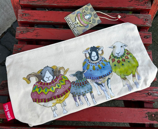 Zipped Pouche von Emma Ball