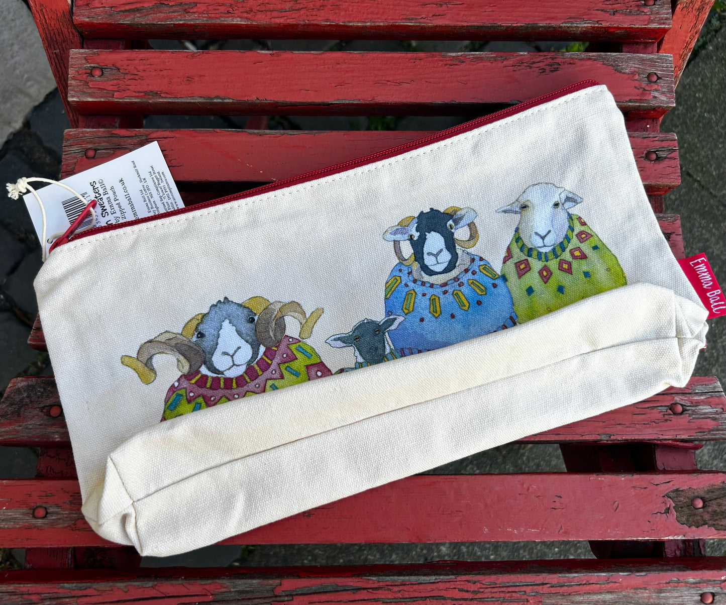 Zipped Pouche von Emma Ball