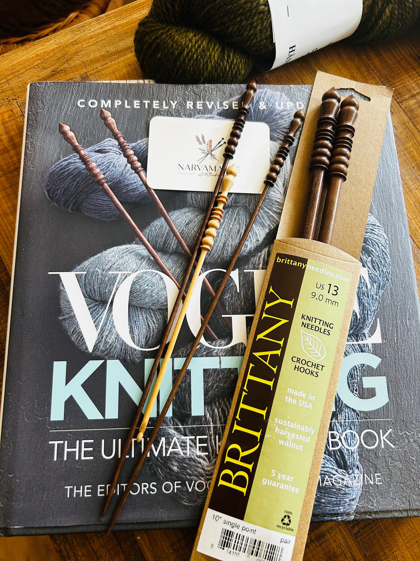 Jackenstricknadeln aus Walnuss mit viktorianischem Griff - Brittany Needles