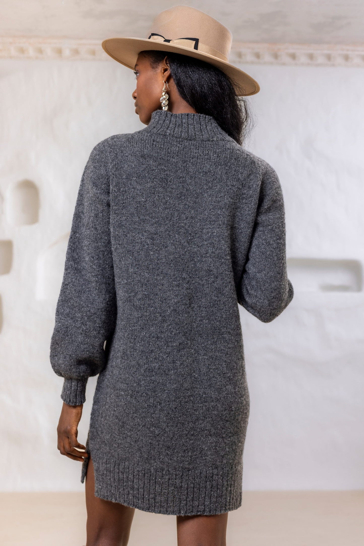 Solsikke Kleid (Deutsch/Englisch) - Strickanleitung von Hillesvåg