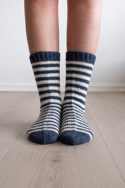 Strickpaket Stripefot Socken (ENGLISCH) - Hillesvåg