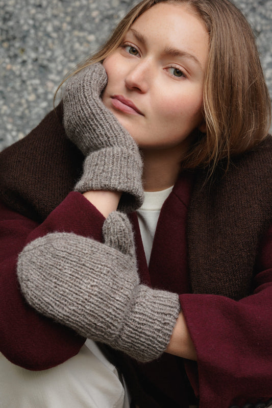 Fäustlinge Tilbehør No. 4 (Englisch) - Strickanleitung von Augustins/Hillesvåg