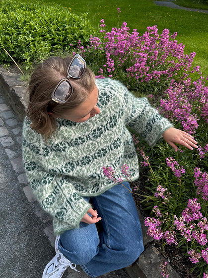 Strickpaket Light Lilly Sweater (Weiß/Grün/Grün) - Sjøllaget