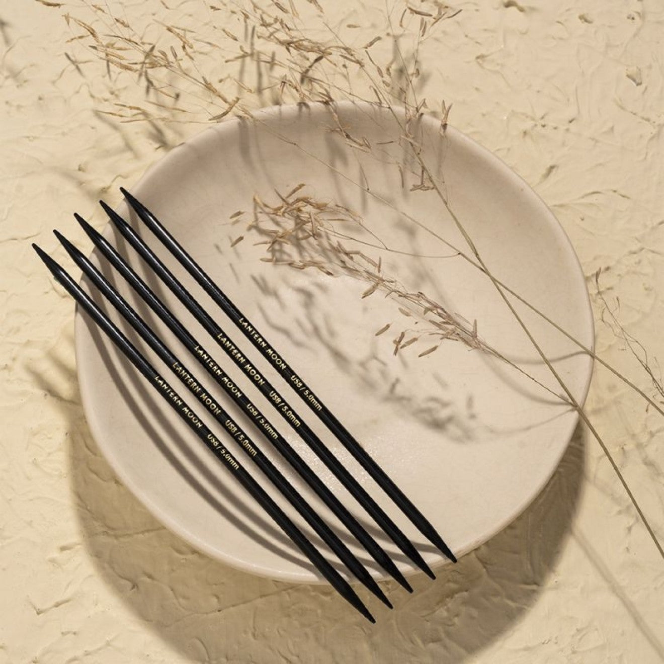 Nadelspiel aus Ebenholz - Lantern Moon
