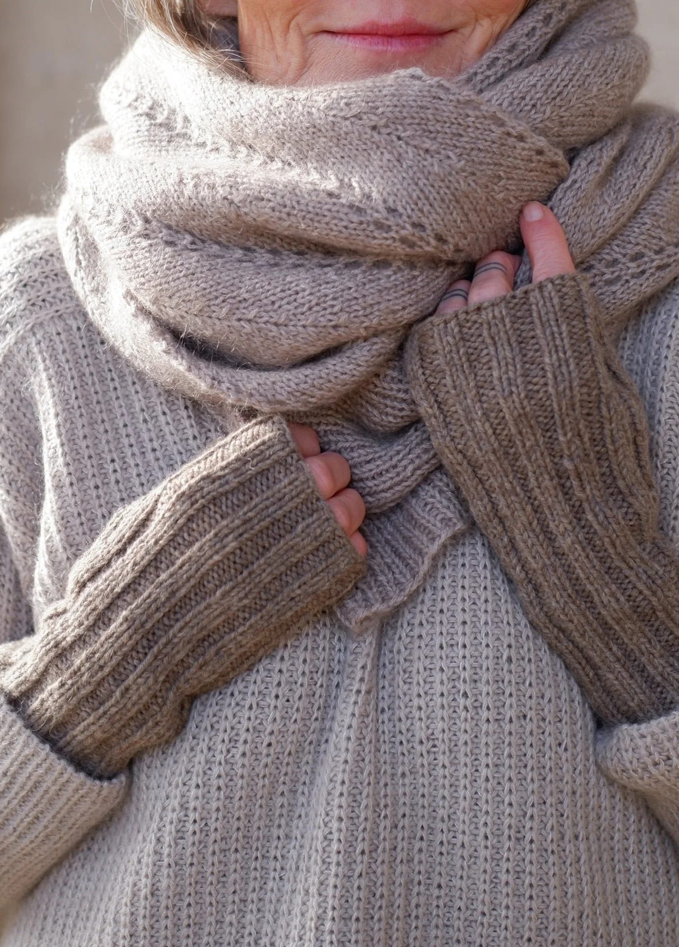 Fingerlose Handschuhe Nuuk - Strickanleitung von Knitting for Olive