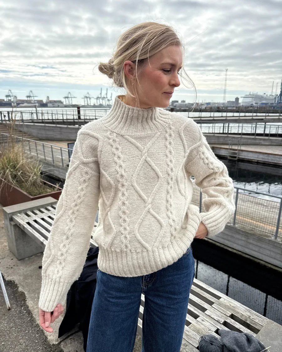 Saga Sweater - Strickanleitung von PetiteKnit