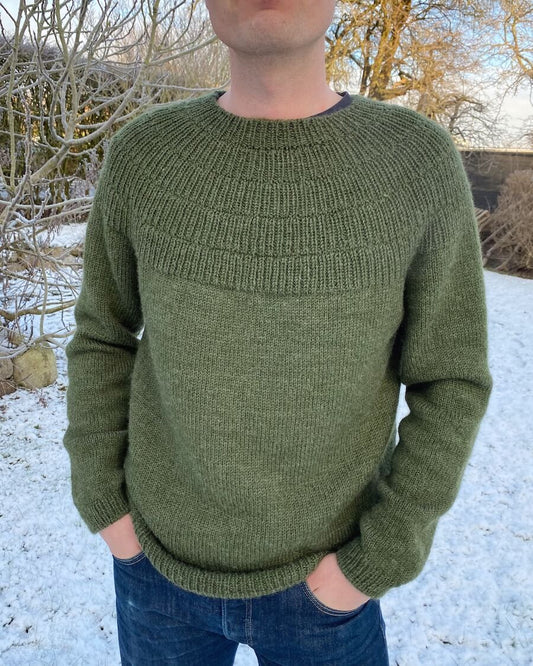 Ankers Pullover * My Boyfriend's Size - Strickanleitung von PetiteKnit