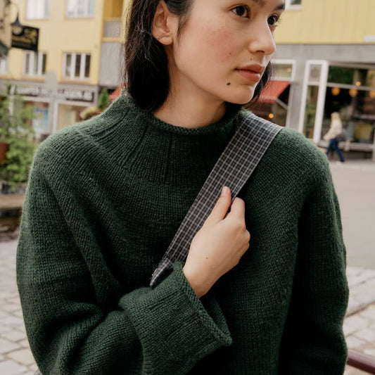 Strickpaket Heia Rundgenser (dunkelgrün) - Rauma Garn