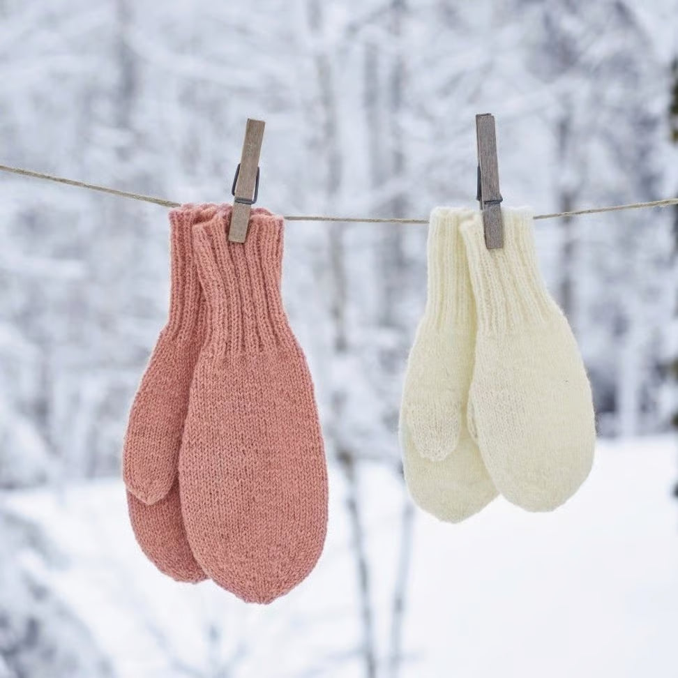 Strickheft 316/2019 Votter - 2-tråds Gammelserie (Englisch) - Rauma Garn